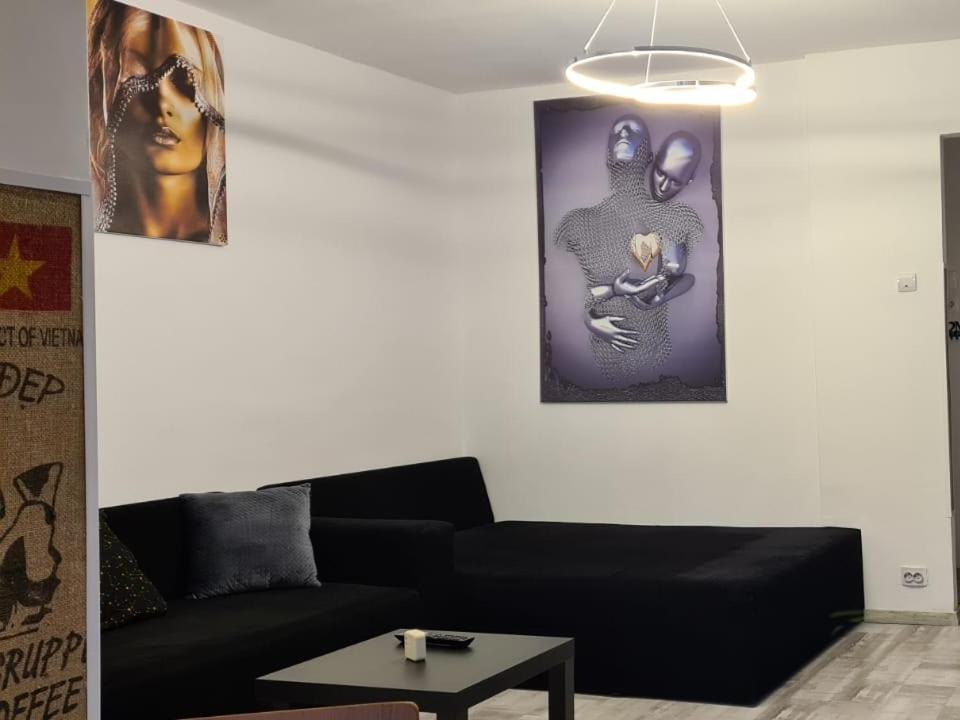 Tiki'S Bar Studio Bükreş Dış mekan fotoğraf